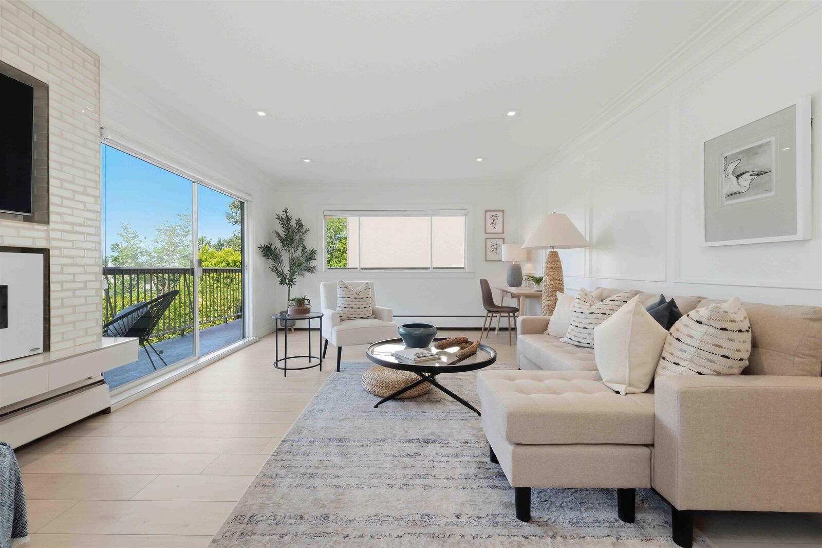 Property Photo: 330 W 2D Street 101 BC V7M 1E1