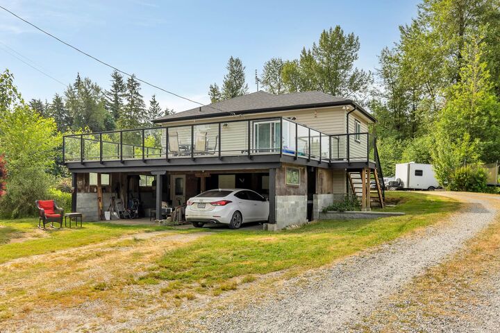 Property Photo: 33506 Ihles Avenue BC V2V 6Y1