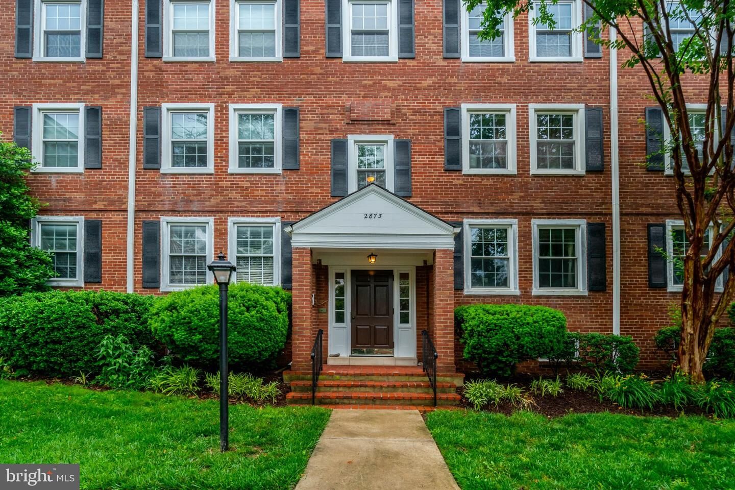 Property Photo: 2873 S Buchanan Street C2 VA 22206