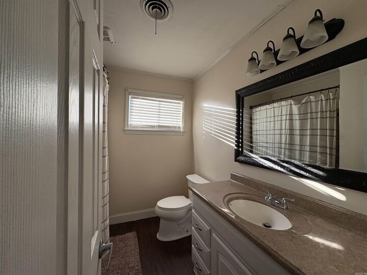 Property Photo:  1701 Eastgate Street  AR 72315 
