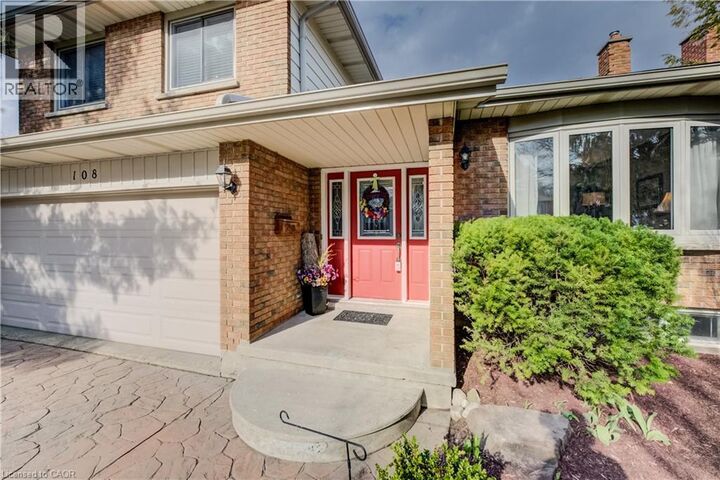 Property Photo:  108 Trailview Drive  ON N2N 1V2 