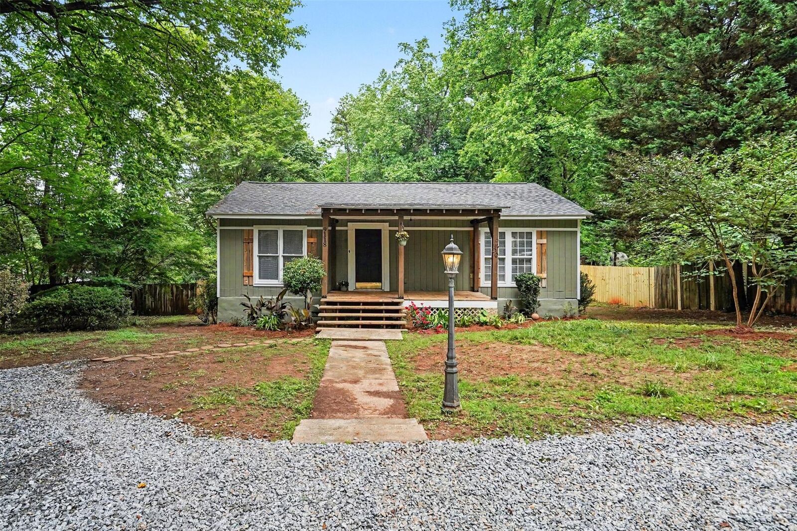 Property Photo: 9118 S Lakebrook Road NC 28214