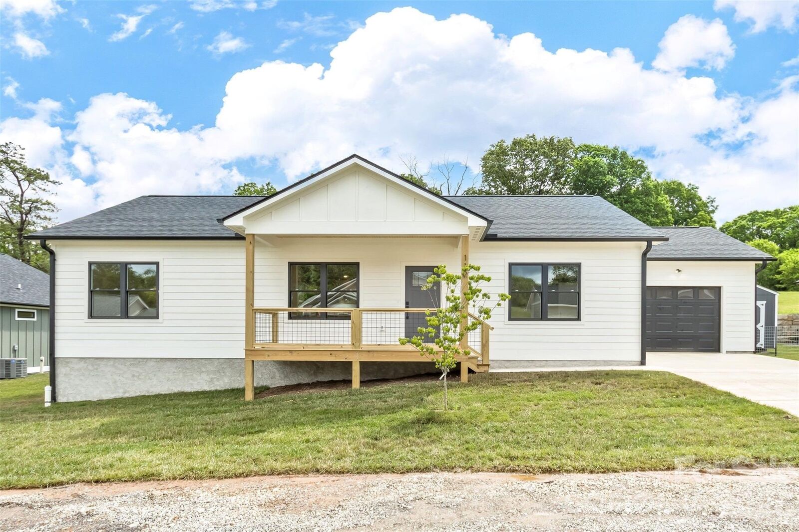 Property Photo: 112 Peyton Elaine Road NC 28721