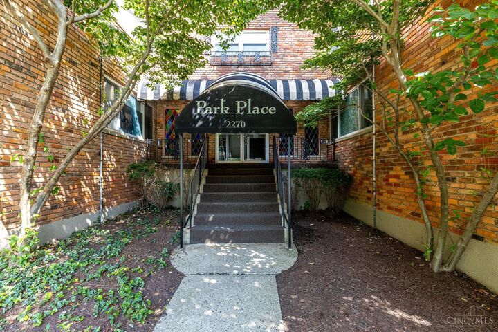 Property Photo: 2270 Madison Road OH 45208