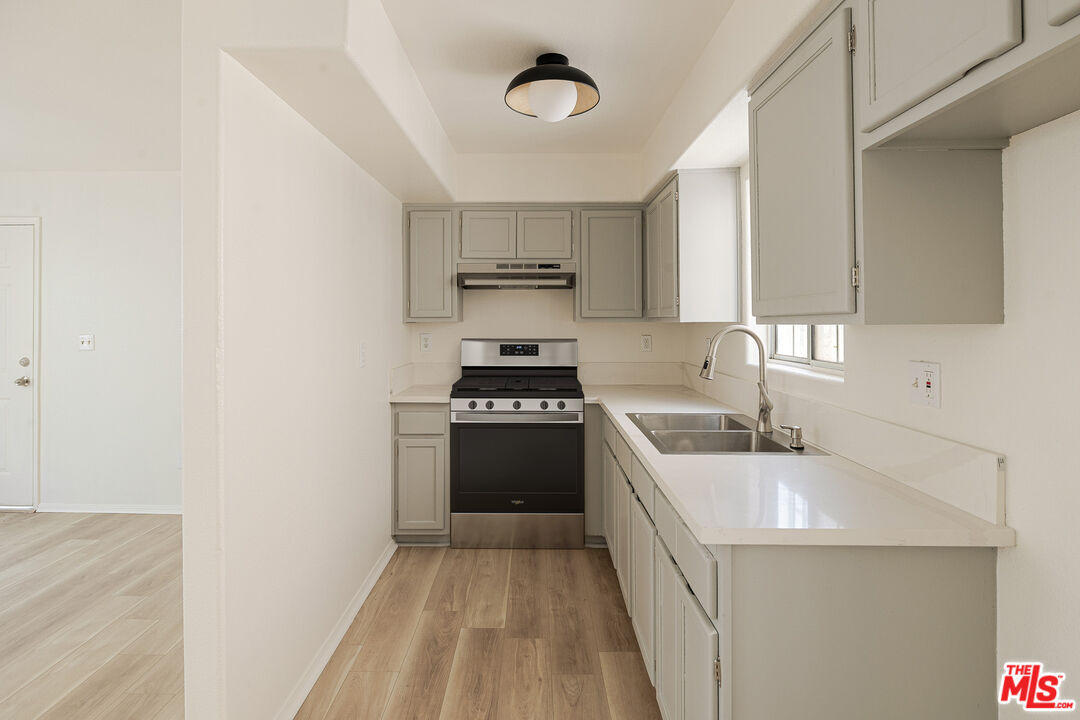 Property Photo: 8624 S Main St CA 90003