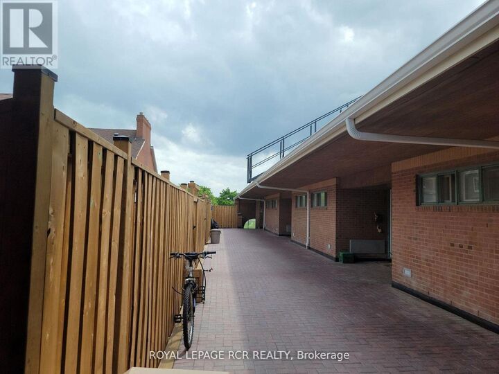 Property Photo: 2 Orchard Heights Boulevard 243 ON L4G 3W3