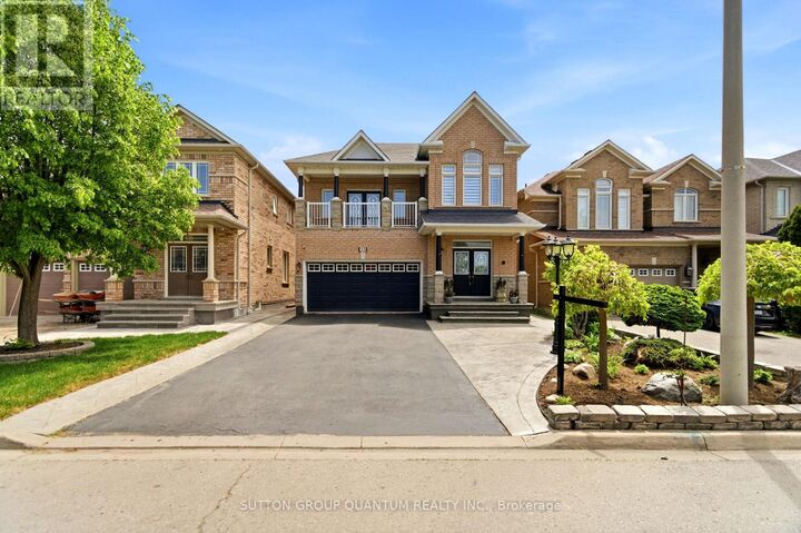 Property Photo:  35 Devonsleigh Drive  ON L7A 3S3 