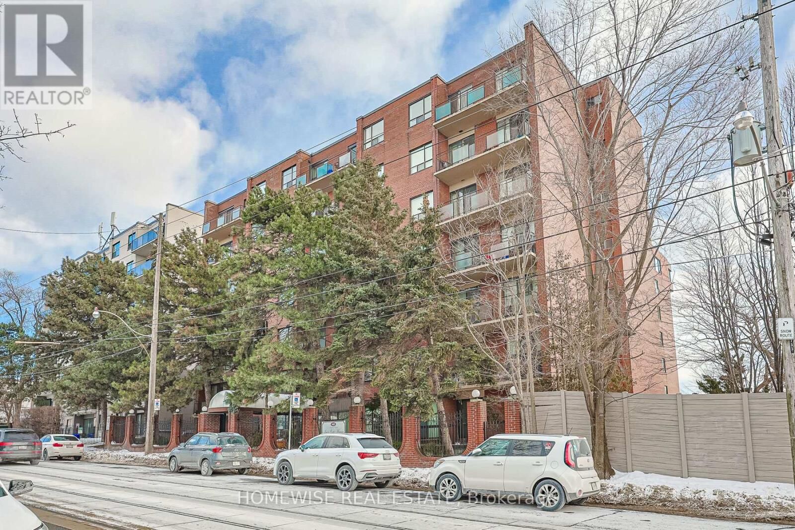 Property Photo:  485 Kingston Road 307  ON M4L 1V6 