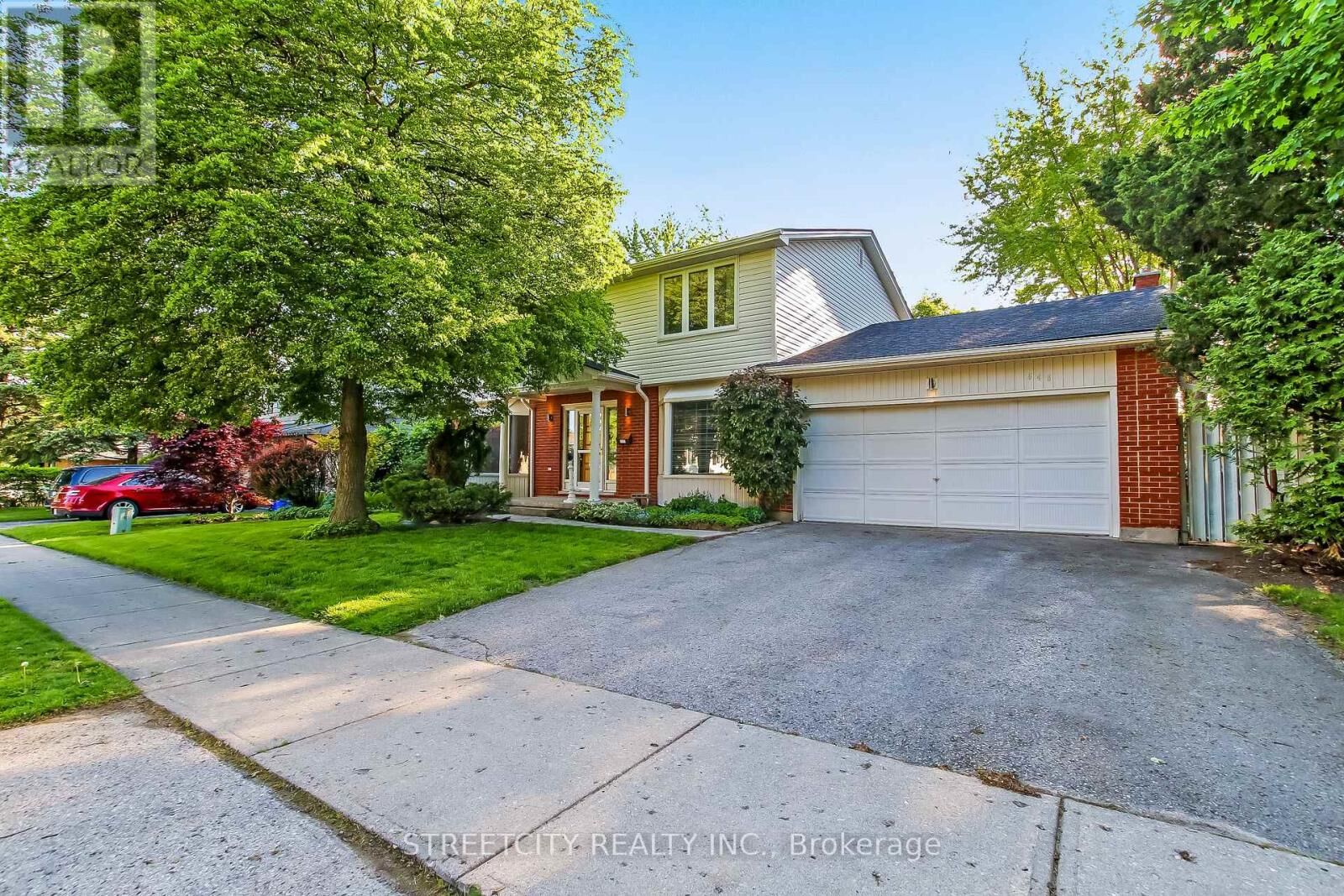 Property Photo: 648 Cranbrook Road ON N6K 1W6