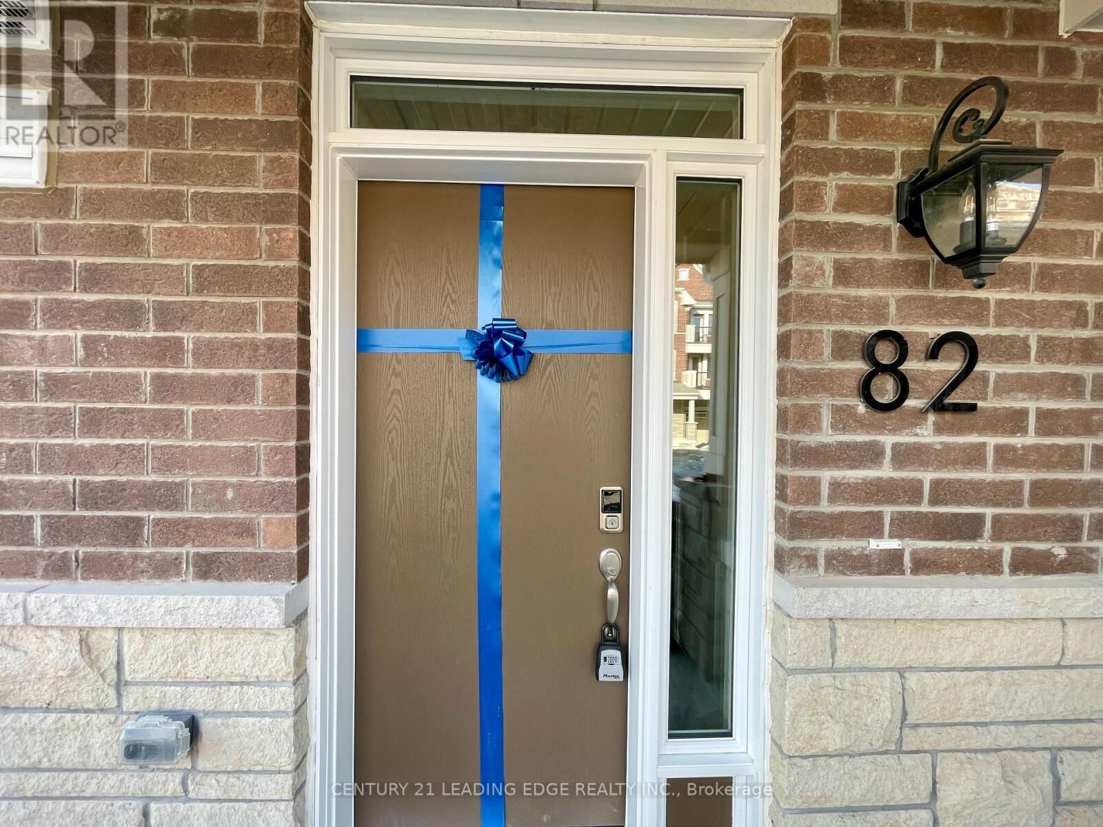 Property Photo:  82 Avani Avenue  ON L6C 1L2 