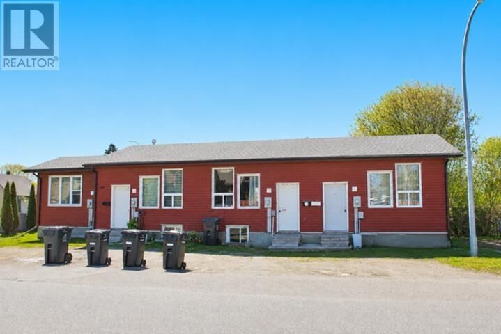 Property Photo:  303 Frederica St W  ON P7E 3W4 