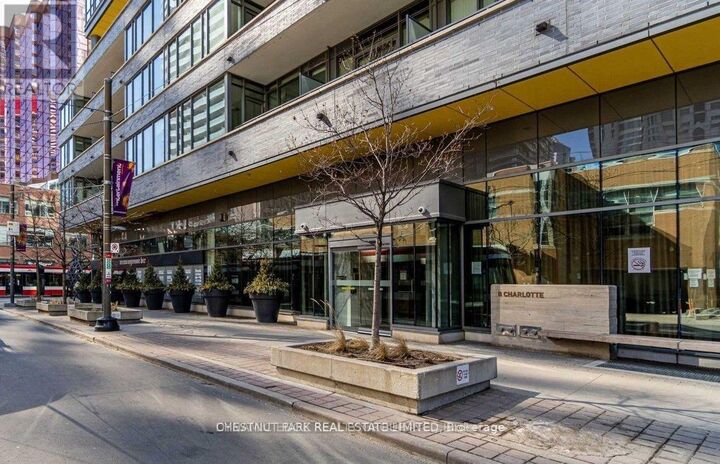 Property Photo:  8 Charlotte Street 2904  ON M5V 0K4 