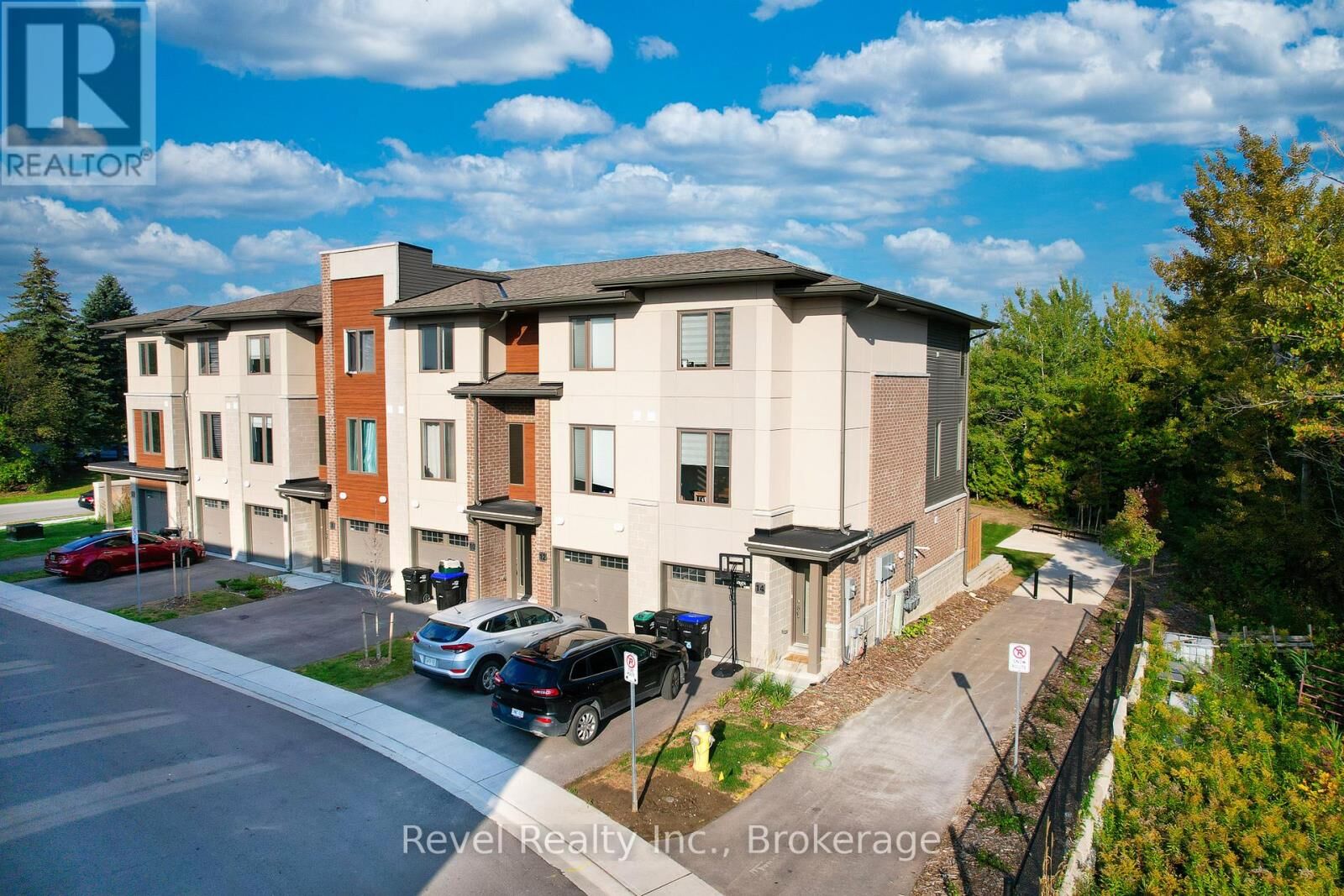Property Photo:  14 Winters Crescent  ON L9Y 5T1 