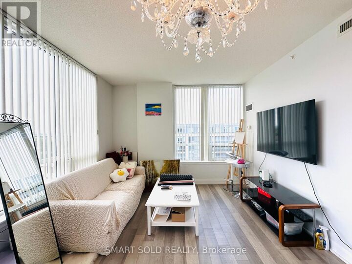 Property Photo:  372 Highway 7 Ph10  ON L4B 0C4 