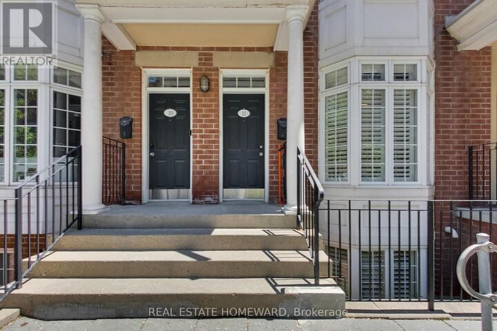 Property Photo: 11 Niagara Street Th 11 ON M5V 3N9