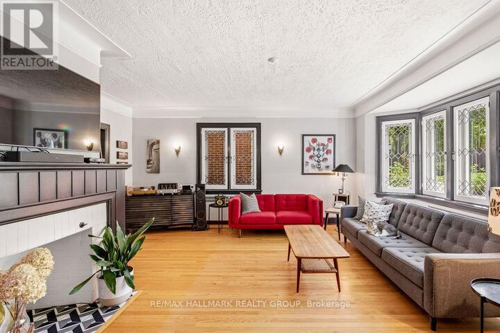 Property Photo: 379 Hamilton Avenue South ON K1Y 1C8