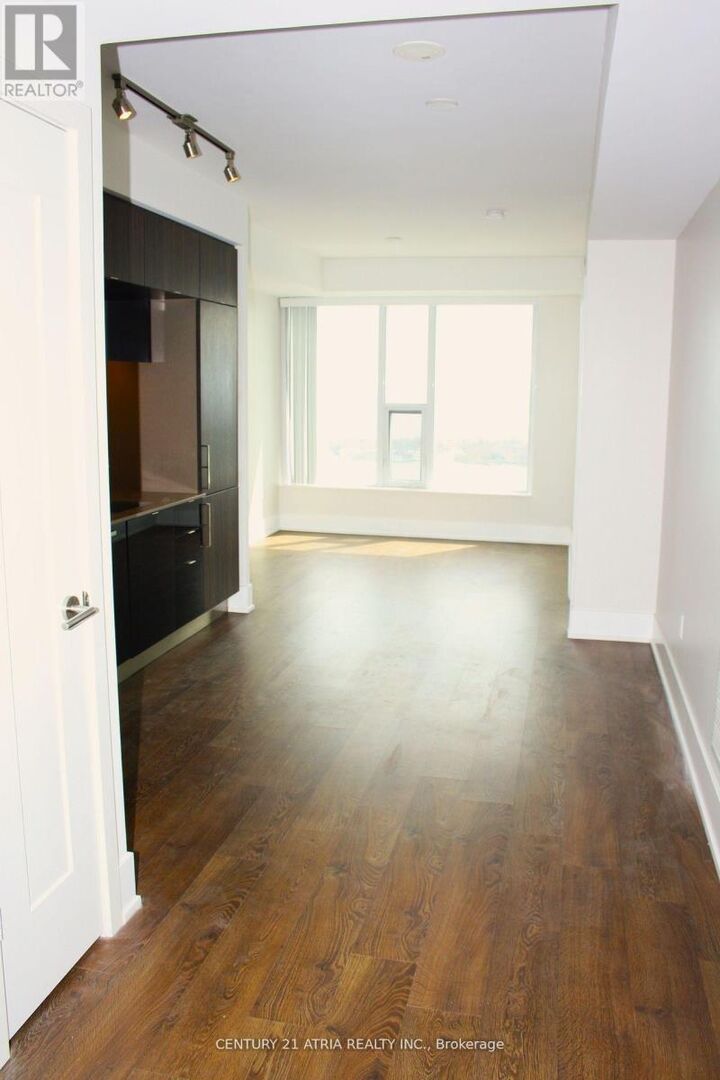 Property Photo: 10 York Street 5906 ON M5J 2Z2