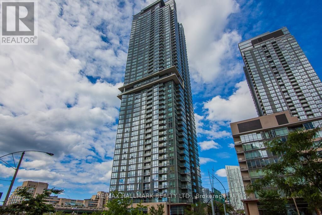 Property Photo:  11 Brunel Court 3016  ON M5V 3Y3 