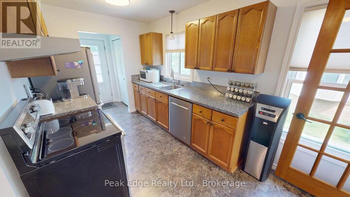Property Photo:  22 Willow Street  ON N0G 2V0 