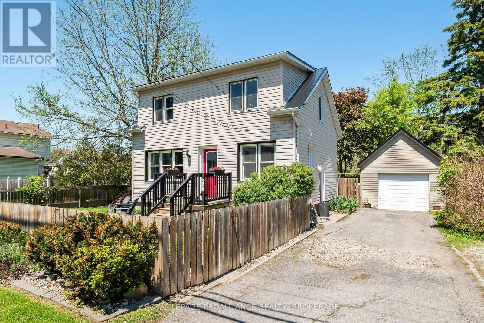 Property Photo:  560 King Street West  ON K7G 2H1 