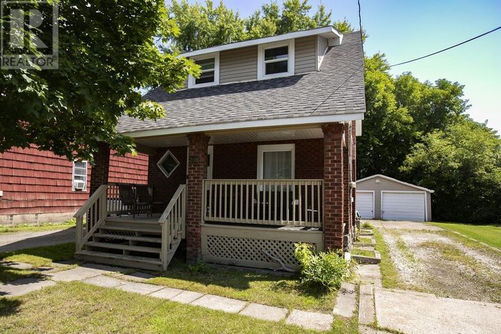Property Photo:  394 Charles St  ON P6C 3L3 