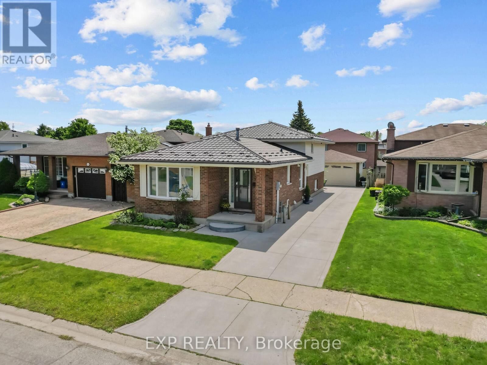 Property Photo: 56 Classic Crescent ON N5W 5T8