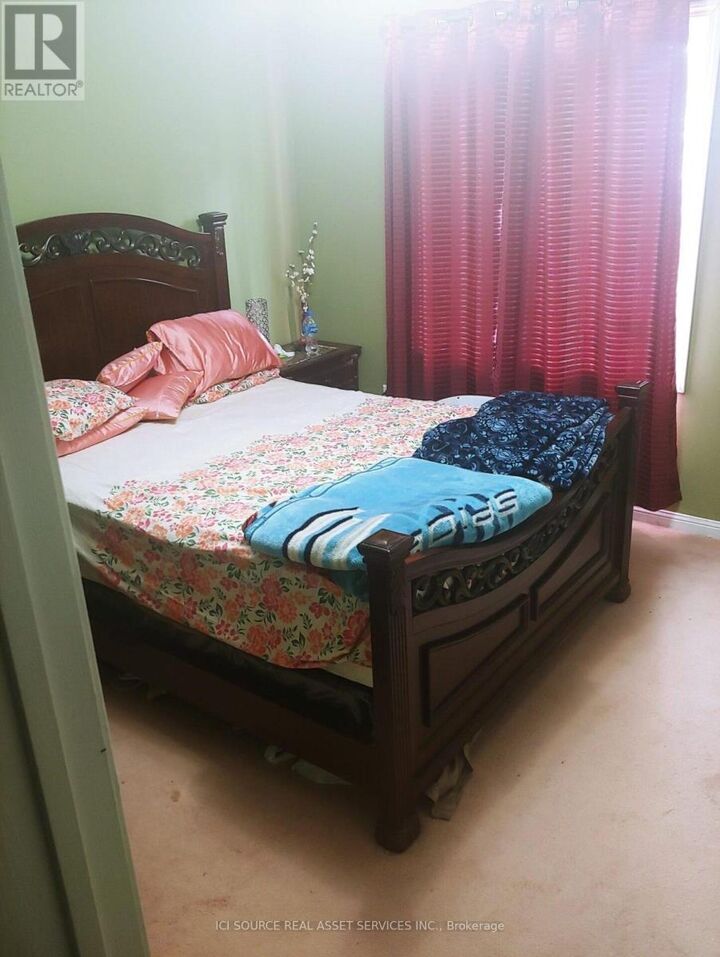 Property Photo: 1525 South Parade Court 31 ON L5M 6E9