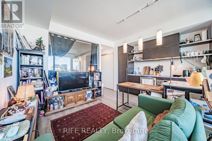 Property Photo: 197 Yonge Street 2204 ON M5B 0C1