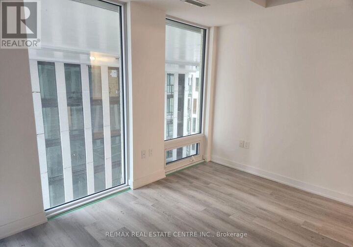 Property Photo:  121 St Patrick Street  ON M5T 0B8 