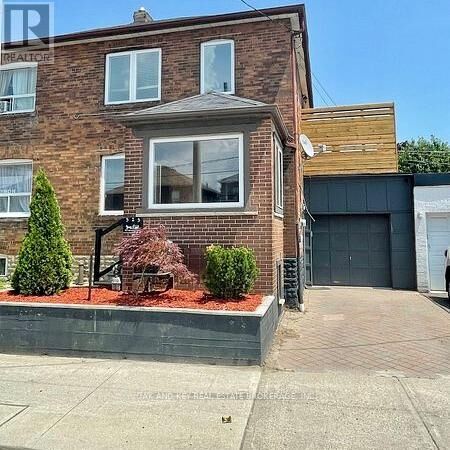Property Photo: 525 Old Weston Road Lower ON M6N 3B2
