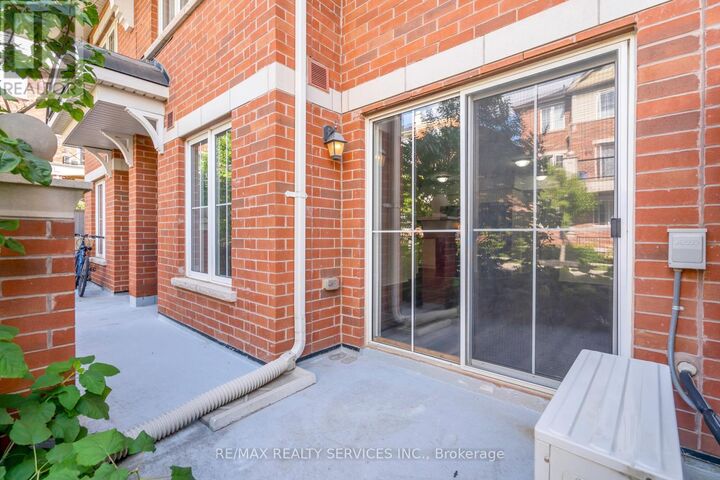 Property Photo:  43 Hays Boulevard 3  ON L6H 0J1 