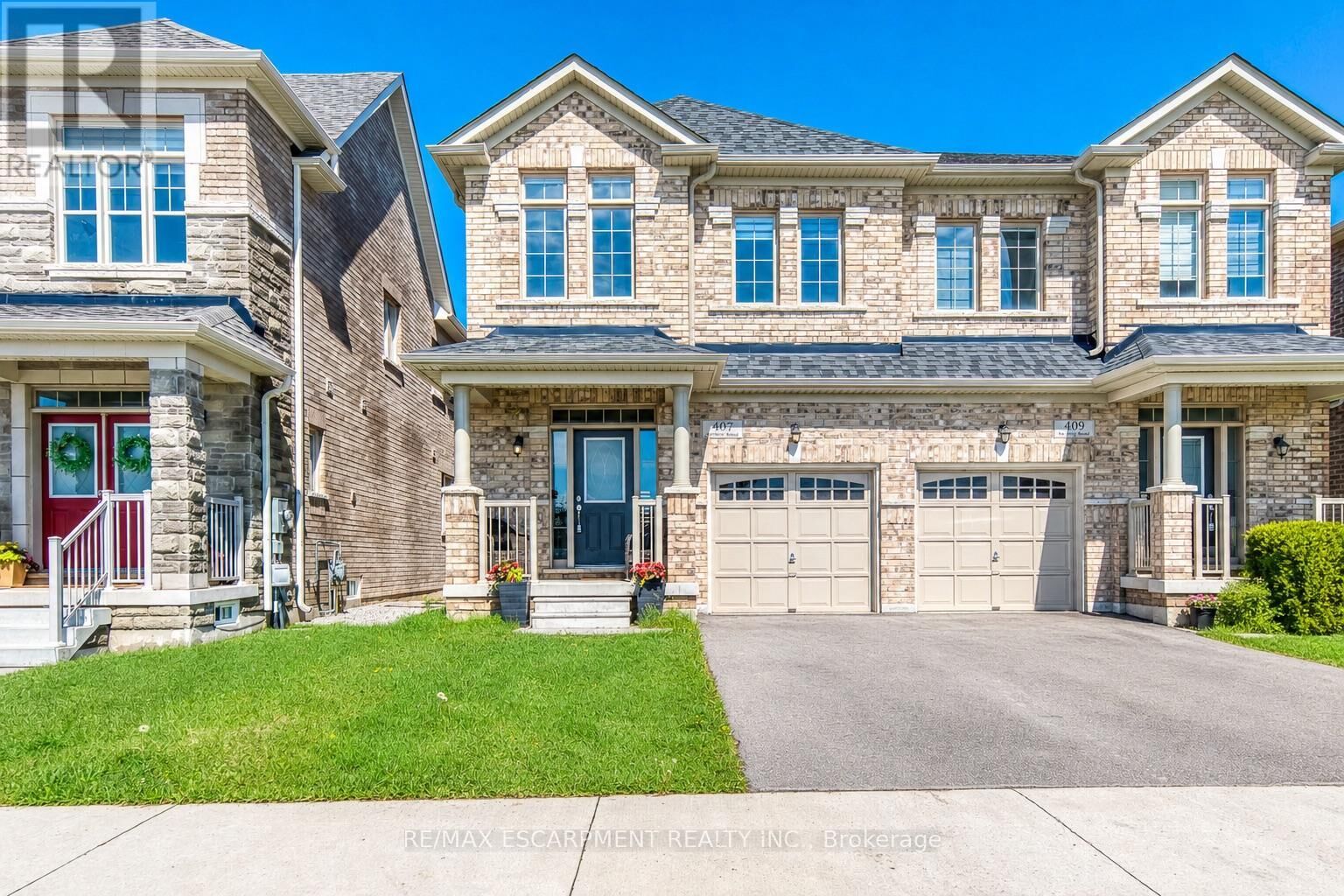 Property Photo: 407 Skinner Road ON L8B 1Z7