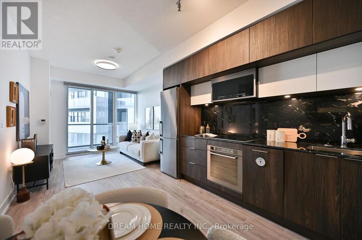Property Photo:  25 Adra Grado Way 802  ON M2J 0H6 