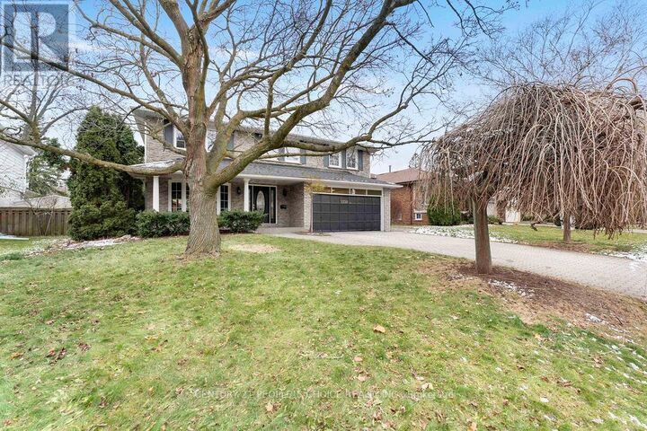 Property Photo:  2250 Kenbard Road West  ON L5B 2E8 