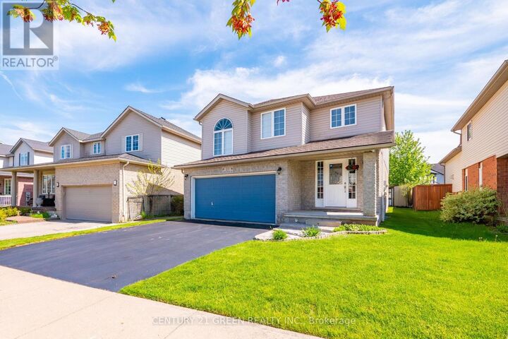 Property Photo:  21 Hawkswood Drive  ON N2K 4J6 