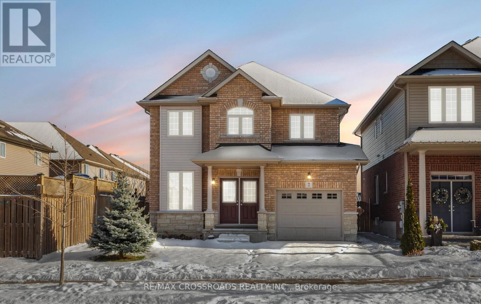 Property Photo: 7 Colorado Boulevard ON L0R 1P0