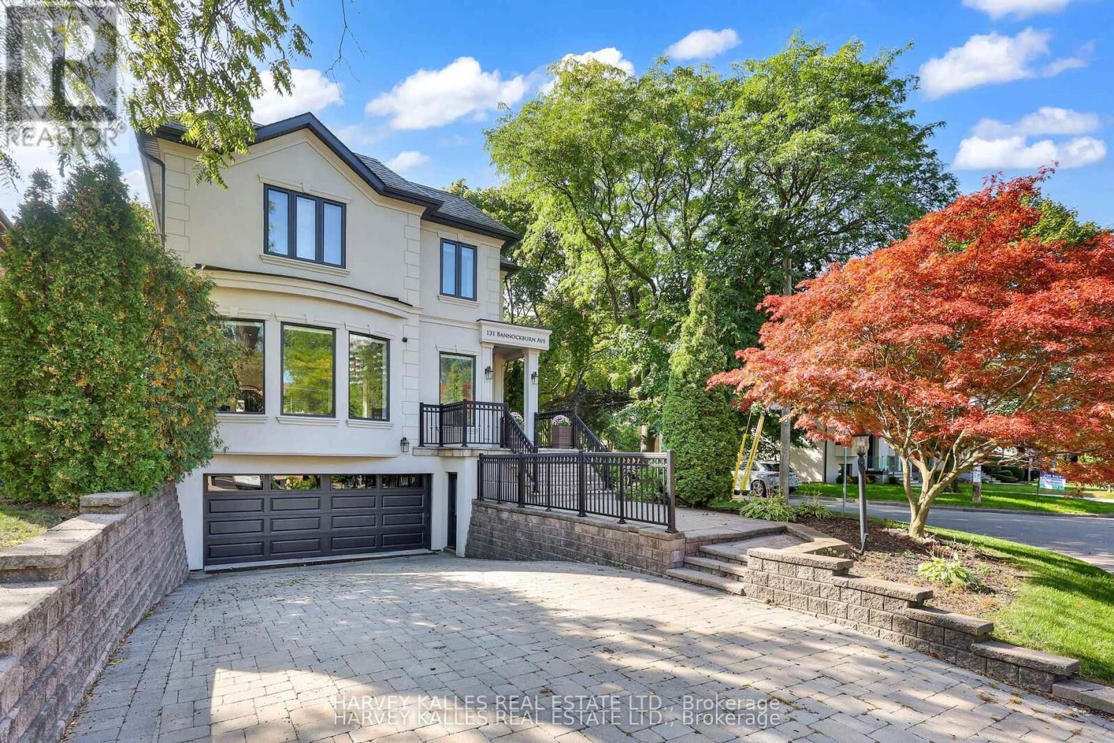 Property Photo: 131 Bannockburn Avenue ON M5M 2N2