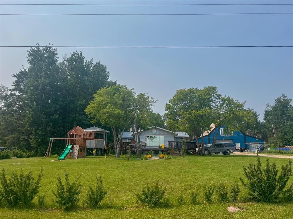 Property Photo:  14 Lakeview Road  MB R0C 2A0 