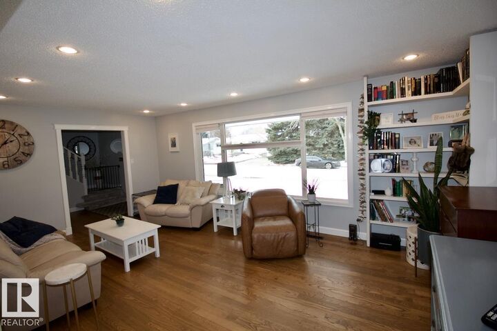 Property Photo: 1047 Adamson Crescent AB T8A 1E4