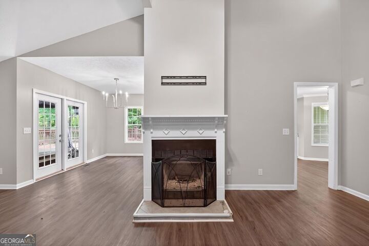 Property Photo: 4158 Berkshire Court GA 30180
