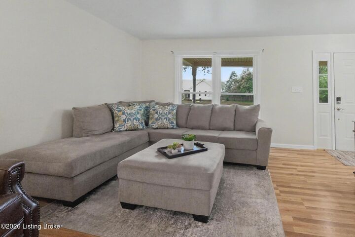 Property Photo:  2132 Crystal Dr  KY 40031 