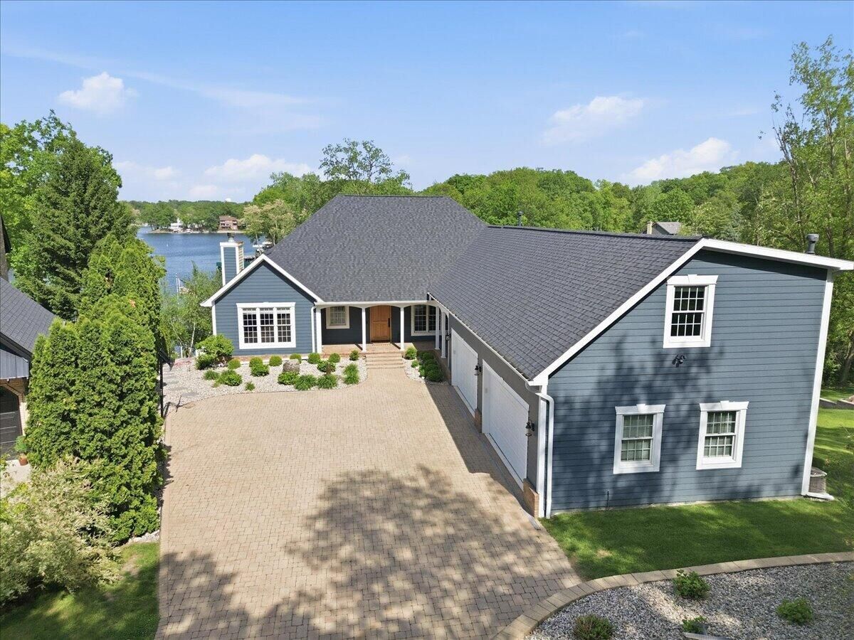 Property Photo:  502 Stoney Ridge Court  IN 46385 