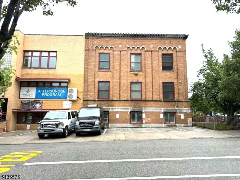 Property Photo: 2000 West St NJ 07087