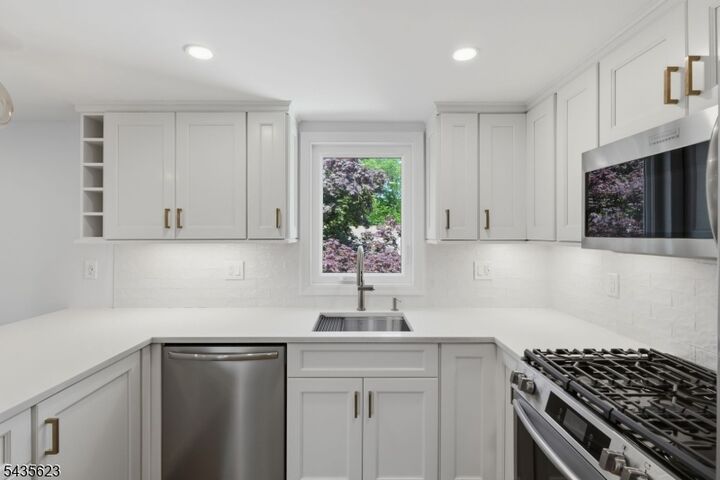 Property Photo:  333 Florence Ave  NJ 07506 