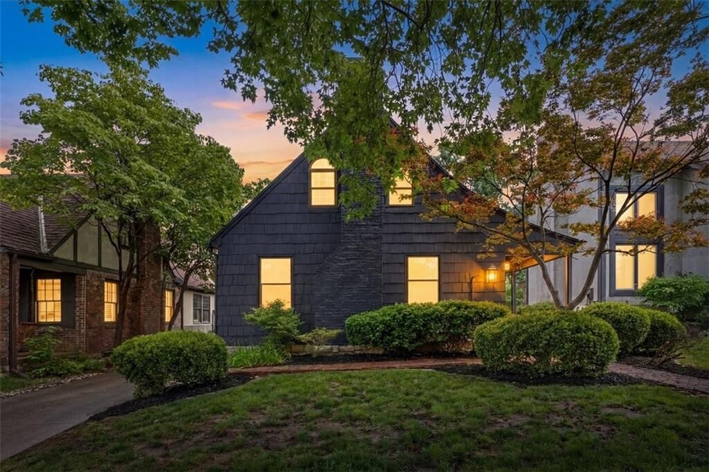 Property Photo:  2112 W 48th Terrace  KS 66205 