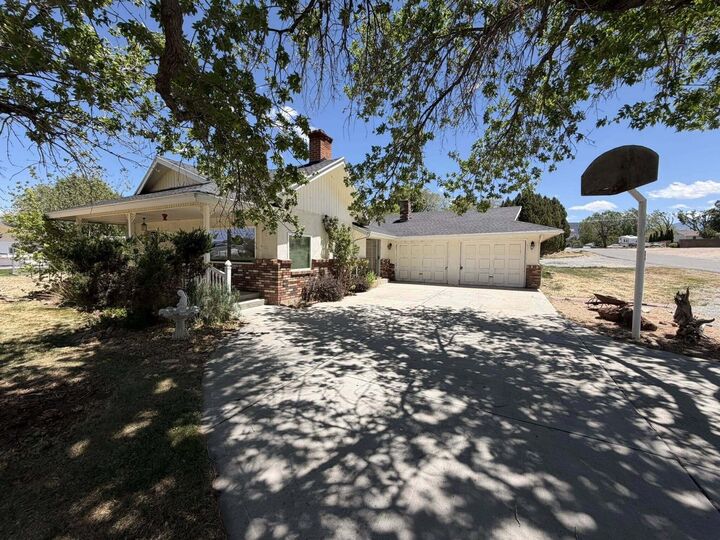 Property Photo:  195 S 100 E  UT 84713 
