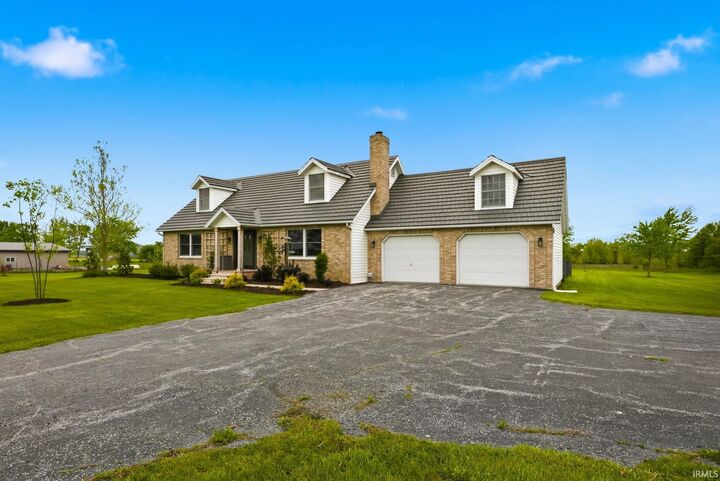 Property Photo: 7228 N Meridian Road IN 46791-9767