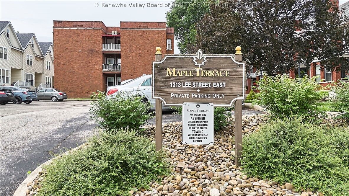 Property Photo: 1313 Lee Street E WV 25301