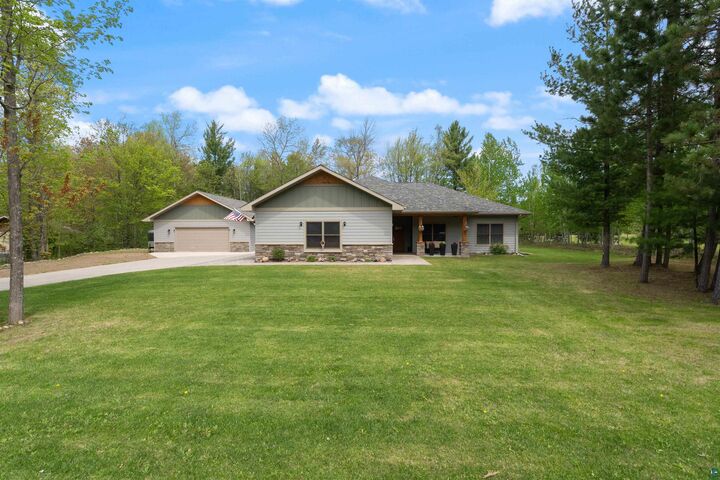 Property Photo:  1105 W Taylor Ave  MN 55720 
