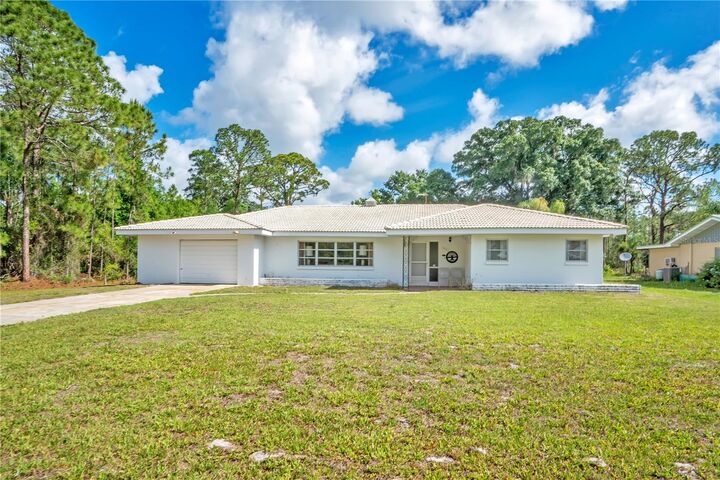 Property Photo: 3640 Belmonte Drive FL 33855